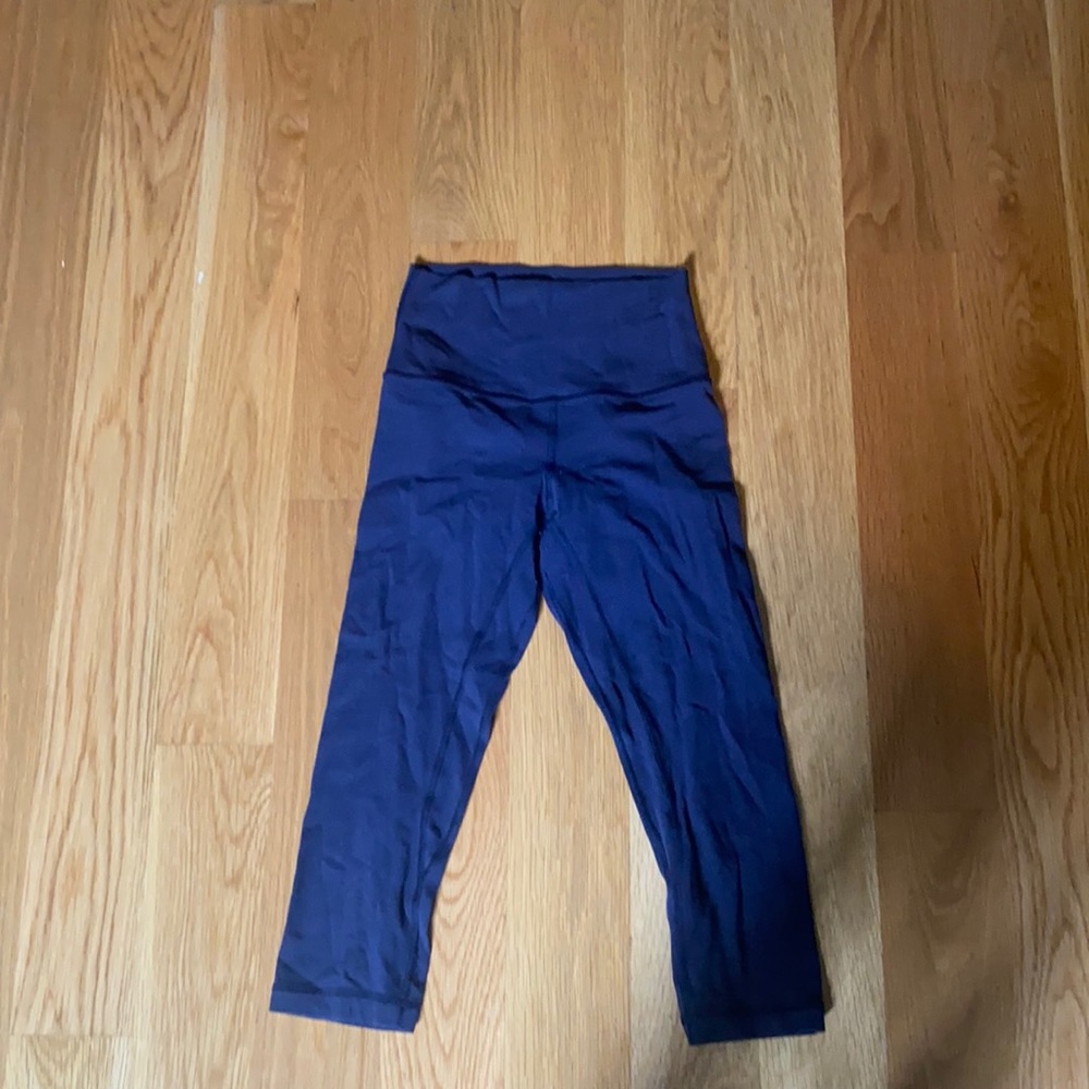 Size 4 lulu lemon align cropped leggings